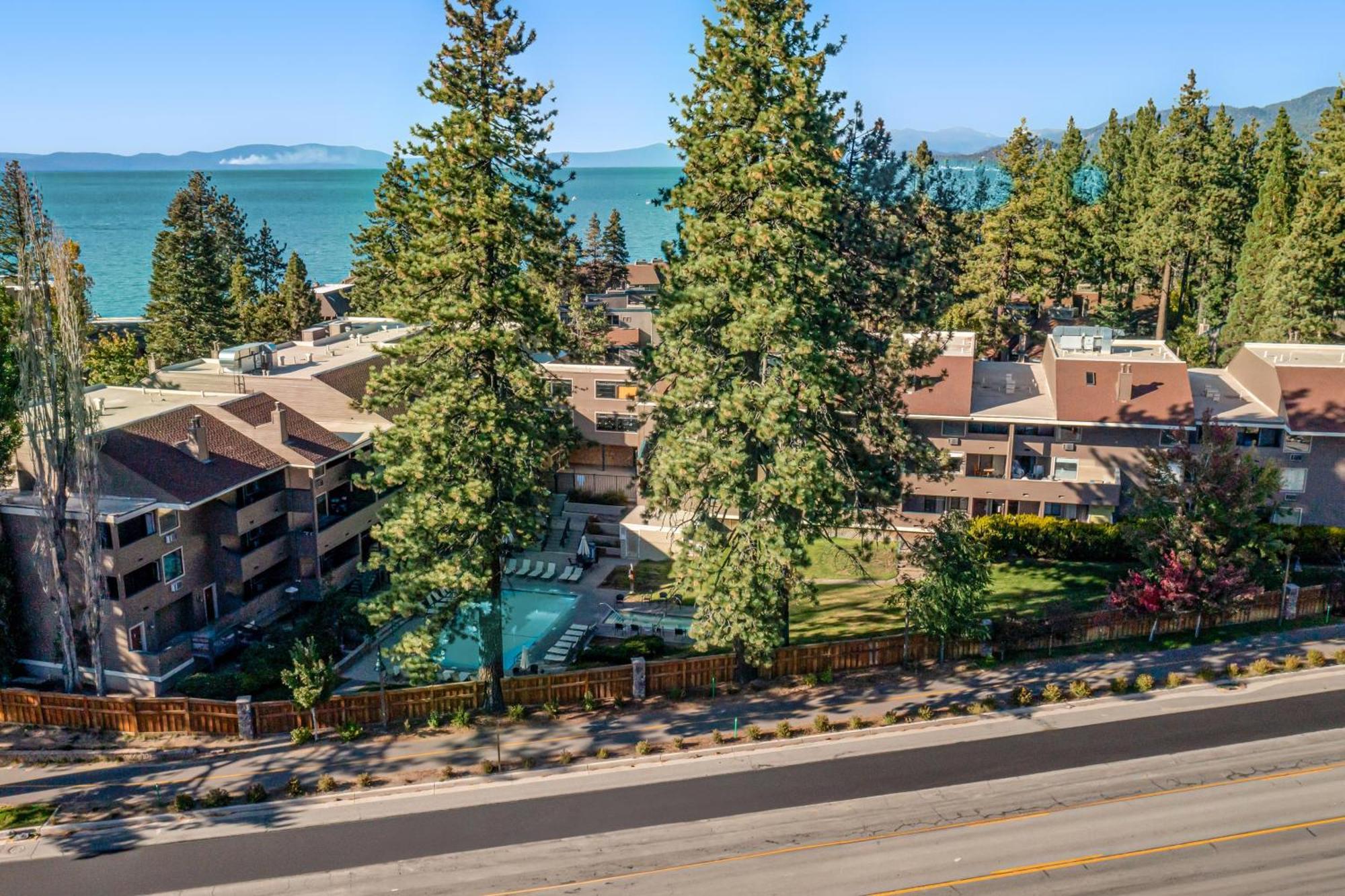 Lakeland Village South Lake Tahoe Phòng bức ảnh