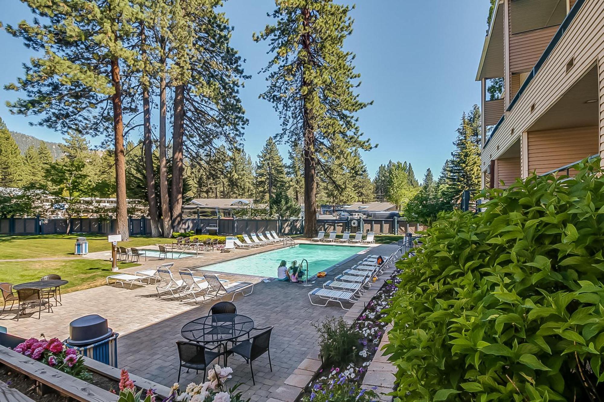 Lakeland Village South Lake Tahoe Phòng bức ảnh